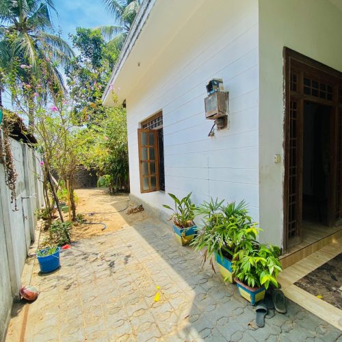 HOUSE-SALE-ERAVUR-6071-11