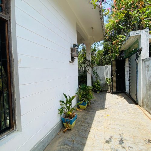 HOUSE-SALE-ERAVUR-6071-7