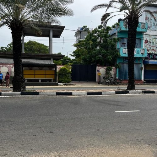 House Sale With Shop