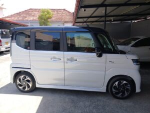 Suzuki Specia Custom Vahicicle